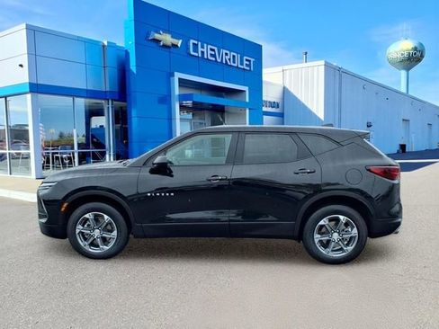 Used 2025 Chevrolet Blazer LT AWD/4WD image 7