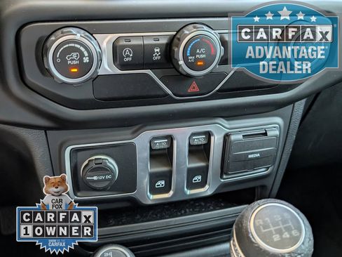 Used 2018 Jeep Wrangler Sport AWD/4WD image 10