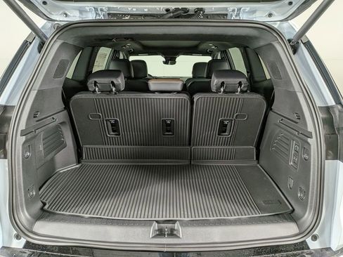 New 2026 GMC Acadia Denali Ultimate w/ LPO, Floor Liner Package AWD/4WD image 10