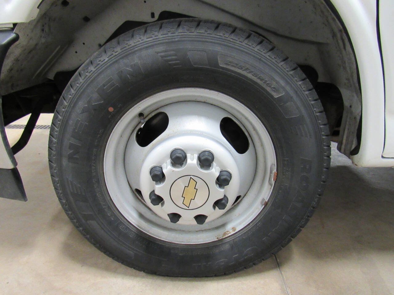 Used 2020 Chevrolet Express 3500 w/ Power Convenience Package RWD image 11