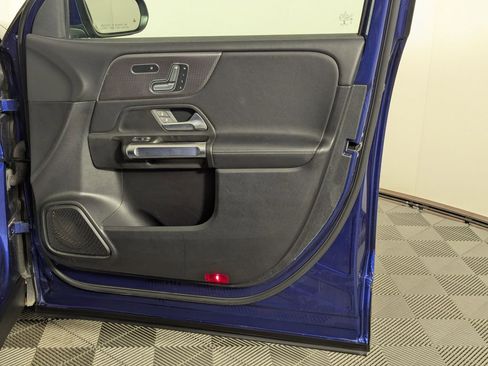Used 2021 Mercedes-Benz GLB 250 image 55