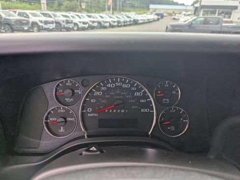New 2026 GMC Savana 3500 Extended w/ Driver Convenience Package RWD image 9