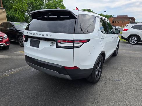 Used 2018 Land Rover Discovery SE AWD/4WD image 3