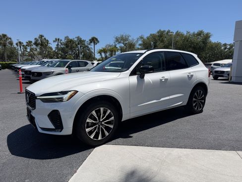 Certified 2024 Volvo XC60 B5 Plus w/ Climate Package AWD/4WD image 6