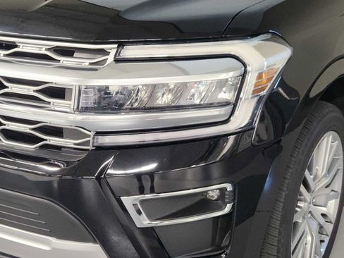 Used 2023 Ford Expedition Platinum RWD image 12