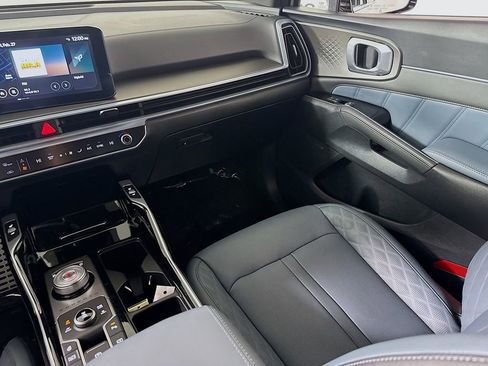 Used 2025 Kia Sorento SX Prestige image 25