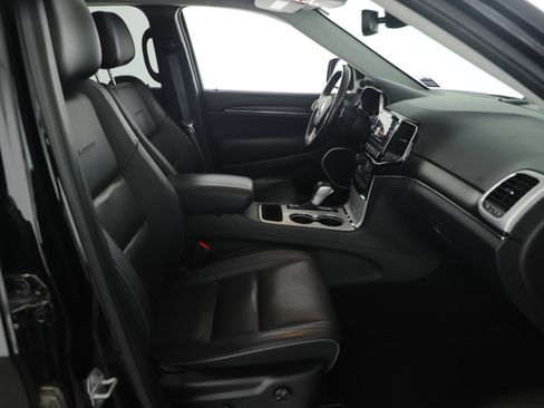 Certified 2019 Jeep Grand Cherokee Summit w/ Trailer Tow Group IV image 14