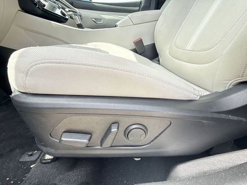 Used 2026 Hyundai Tucson SEL FWD image 12