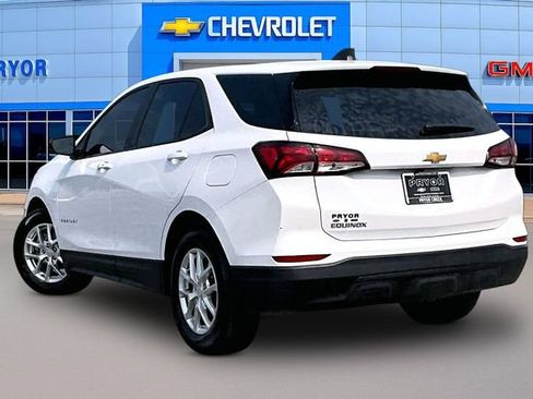 Used 2024 Chevrolet Equinox LS w/ LS Convenience Package FWD image 4
