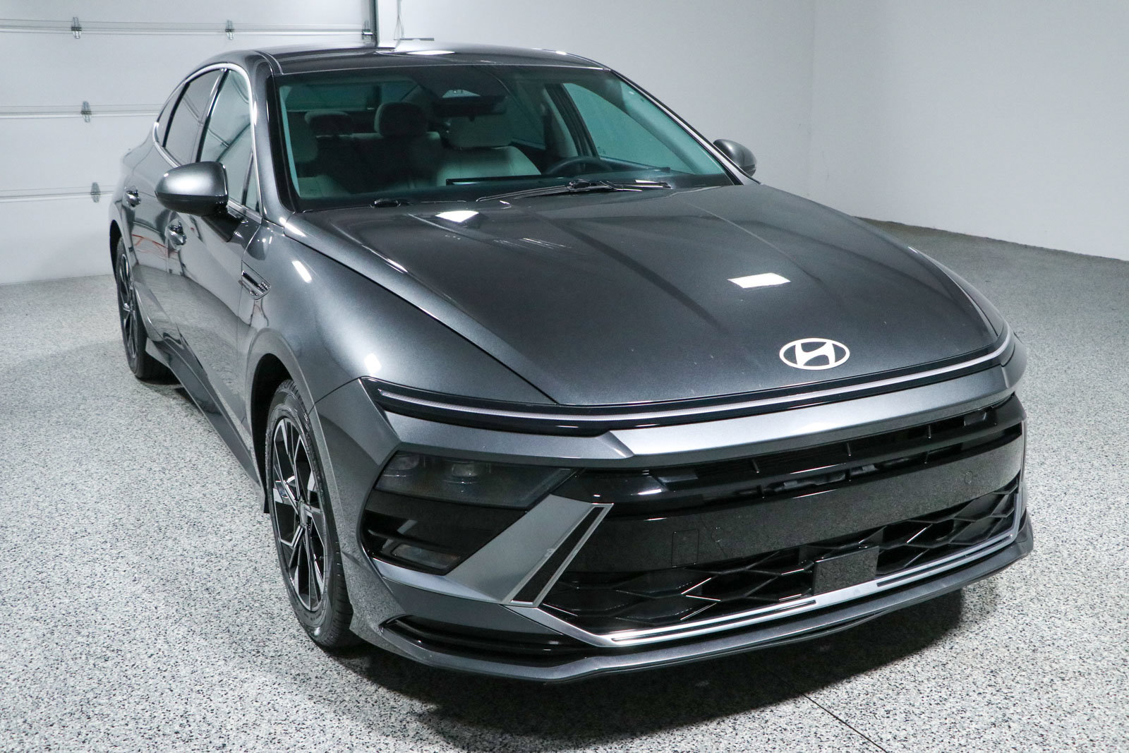 Used 2025 Hyundai Sonata SEL FWD image 5