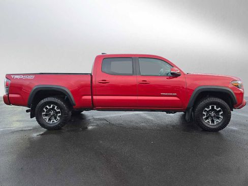 Used 2020 Toyota Tacoma TRD Off-Road image 2