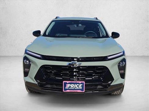 Certified 2026 Chevrolet Trax ACTIV w/ Driver Confidence Package image 2