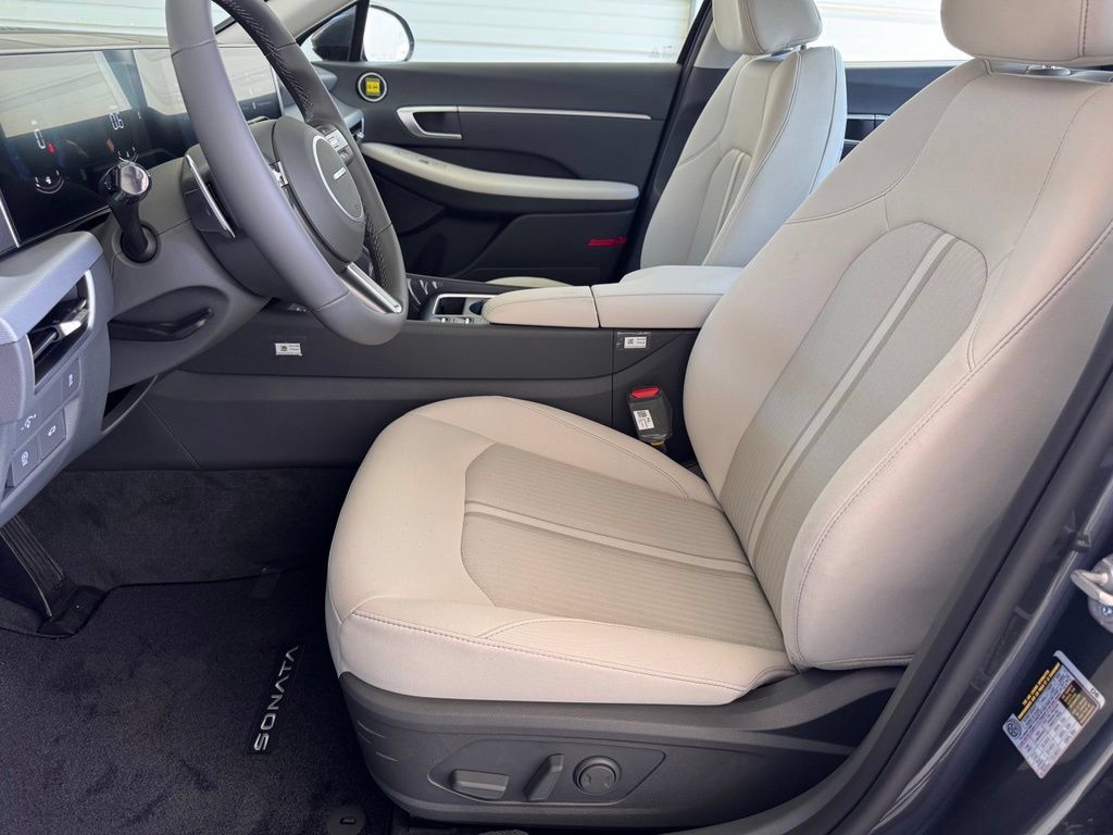 New 2026 Hyundai Sonata SEL FWD image 8
