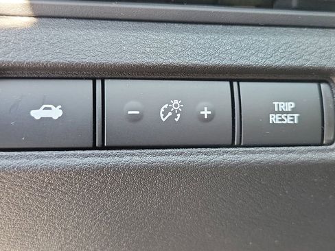 Used 2025 Nissan Altima 2.5 S FWD image 15
