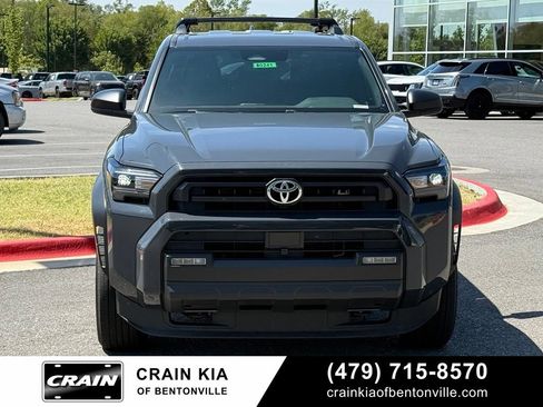 Used 2025 Toyota 4Runner SR5 AWD/4WD image 2