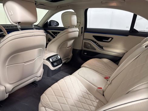 Certified 2022 Mercedes-Benz S 580 4MATIC Sedan image 21