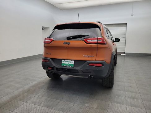 Used 2016 Jeep Cherokee Trailhawk w/ Comfort/Convenience Group image 7