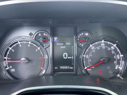 Used 2022 Toyota 4Runner SR5 AWD/4WD image 25