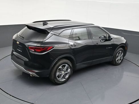 Used 2024 Chevrolet Blazer LT FWD image 17
