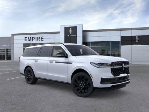 New 2026 Lincoln Navigator L Reserve w/ Jet Appearance Package AWD/4WD image 7