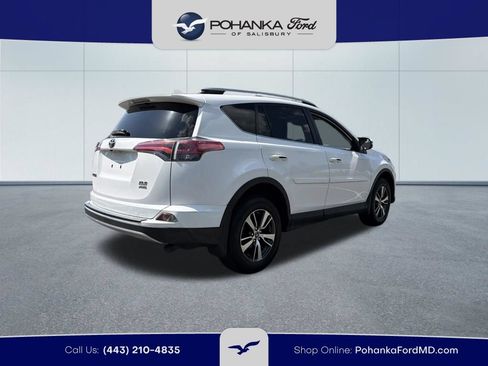 Used 2017 Toyota RAV4 XLE w/ Plus Special Value Package AWD/4WD image 5