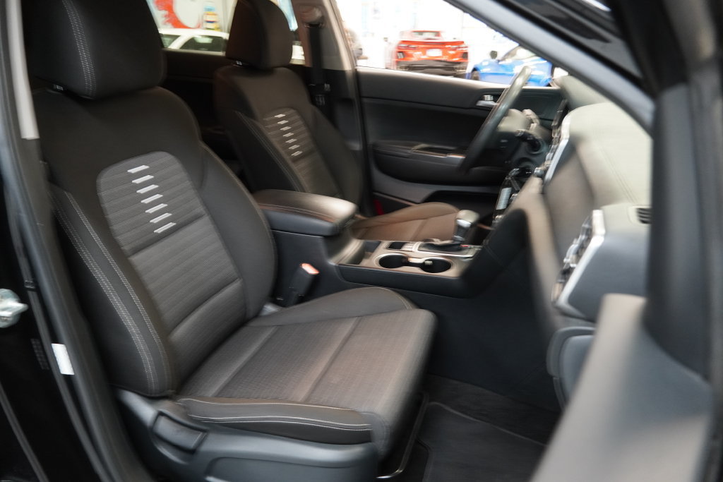 Used 2017 Kia Sportage LX w/ LX Popular Package AWD/4WD image 32