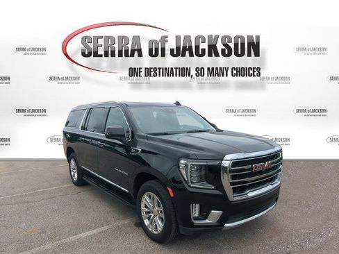 Used 2023 GMC Yukon XL SLT w/ SLT Premium Package AWD/4WD image 2