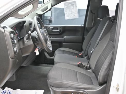 Used 2022 Chevrolet Silverado 2500 Custom w/ Custom Value Package image 15