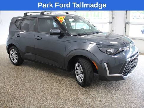 Used 2023 Kia Soul LX FWD image 7