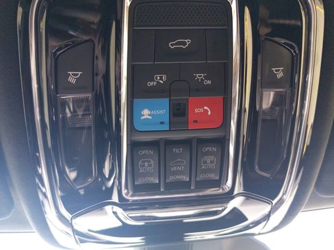 Used 2023 Jeep Grand Cherokee L Summit image 36