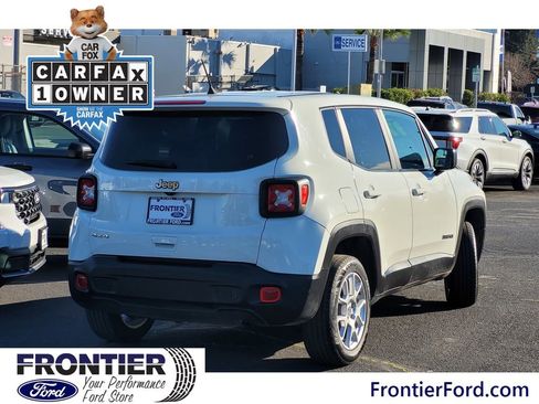 Used 2023 Jeep Renegade Latitude image 5