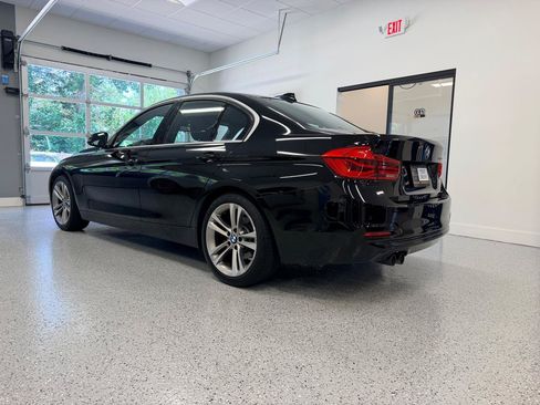 Used 2018 BMW 330i Sedan RWD image 5