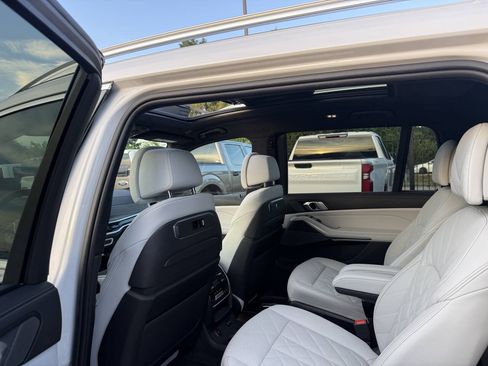 Used 2024 BMW X7 xDrive40i AWD/4WD image 12
