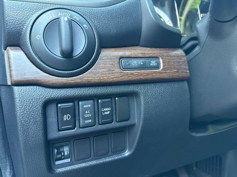 Used 2017 Nissan Titan Platinum Reserve AWD/4WD image 22