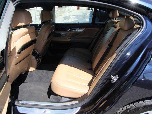 Used 2016 BMW 750i xDrive AWD/4WD image 11