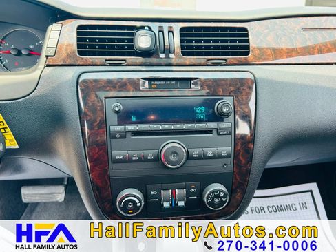 Used 2015 Chevrolet Impala LT w/ LT Sunroof Package FWD image 25