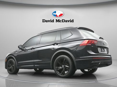 Used 2023 Volkswagen Tiguan SE R-Line image 34