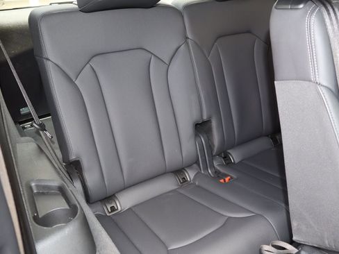 Used 2025 Audi Q7 3.0T Premium Plus AWD/4WD image 21