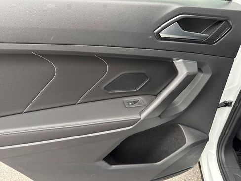 Certified 2023 Volkswagen Tiguan SE image 12