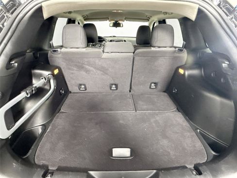 Used 2017 Jeep Cherokee Sport FWD image 35