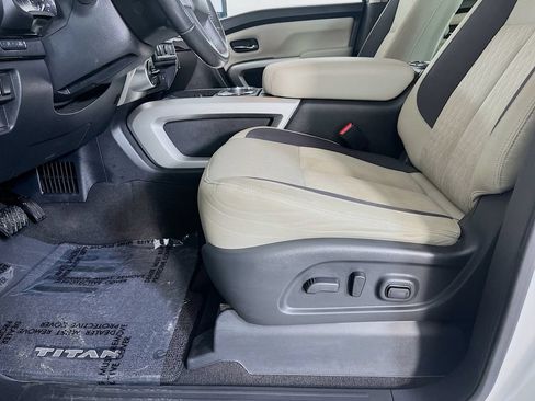 Used 2021 Nissan Titan SV w/ SV Convenience Package AWD/4WD image 27