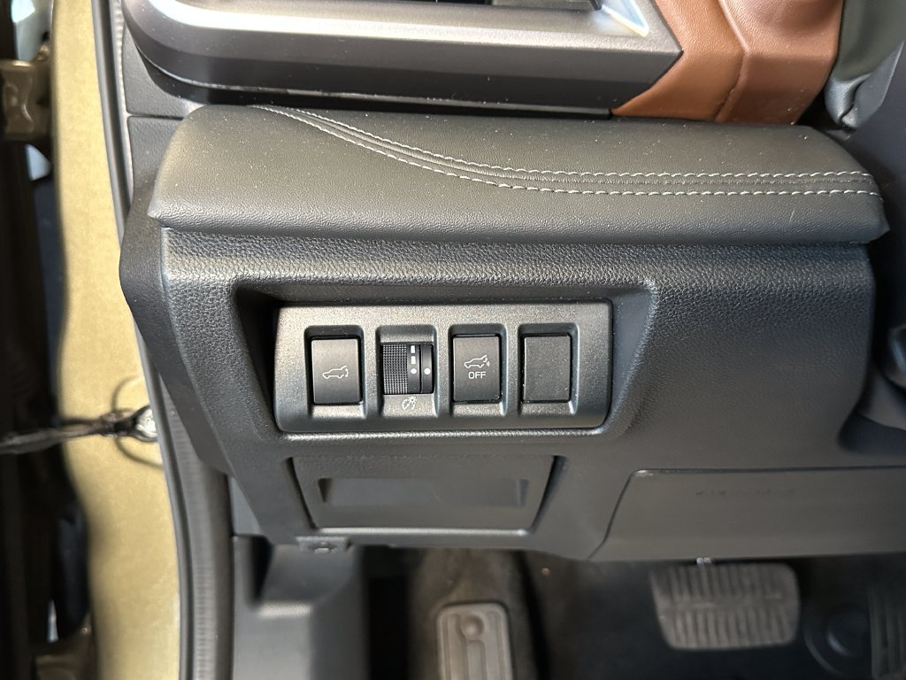Used 2021 Subaru Outback Touring AWD/4WD image 18
