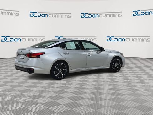 Used 2024 Nissan Altima 2.5 SR FWD image 8