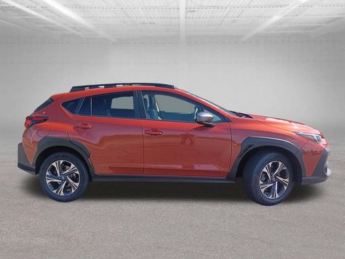 Used 2024 Subaru Crosstrek 2.0i Premium AWD/4WD image 4