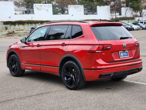 Certified 2024 Volkswagen Tiguan SE R-Line image 5