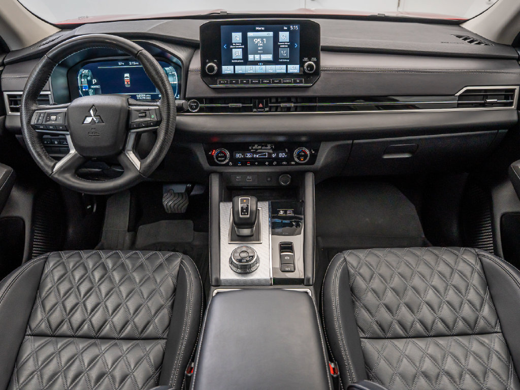 Used 2025 Mitsubishi Outlander SEL AWD/4WD image 36