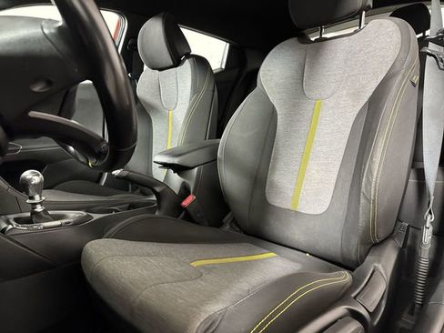 Used 2020 Hyundai Veloster Turbo R-Spec image 18