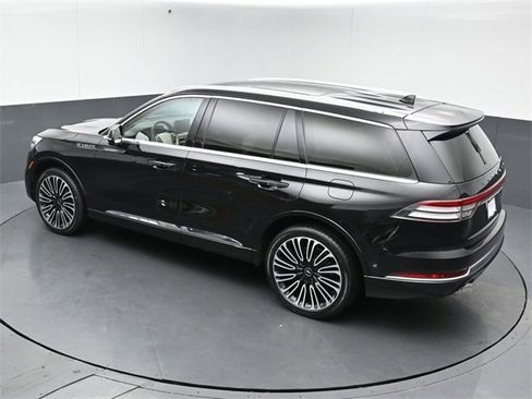 Certified 2023 Lincoln Aviator Black Label image 48
