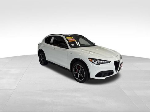 Used 2024 Alfa Romeo Stelvio Veloce AWD/4WD image 8