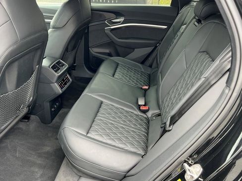 Certified 2023 Audi e-tron S Premium Plus image 19